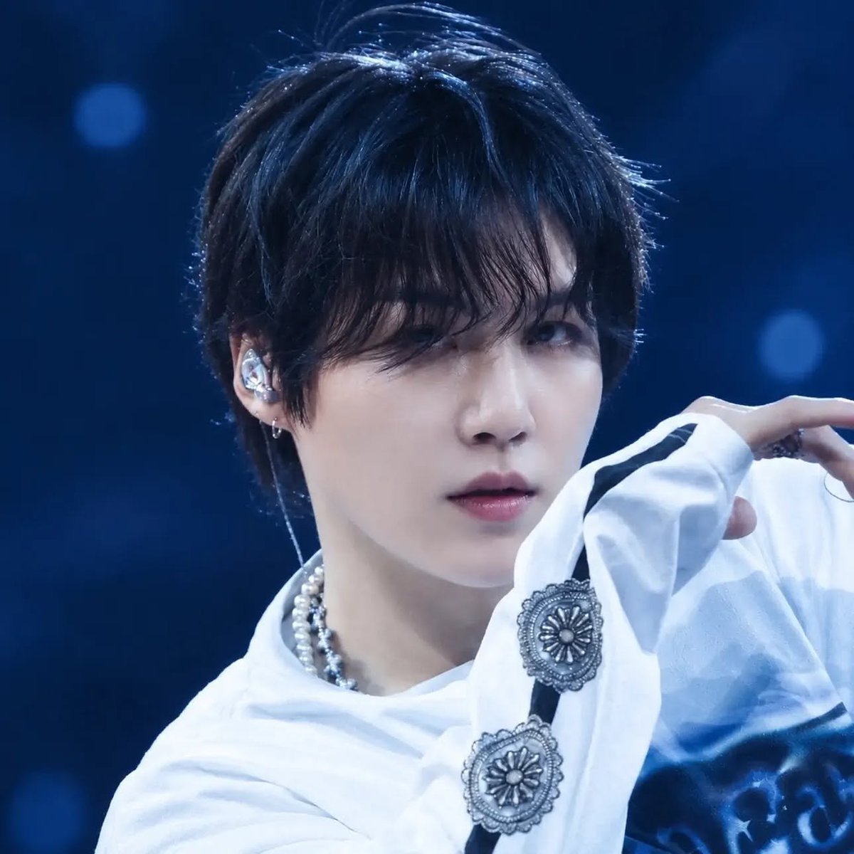 newlaif_army's tweet photo. 민윤기 미쳤PPPPPPPPPP나봐😱😱😱(계정주최종기절 https://t.co/bccd0yWZiA
