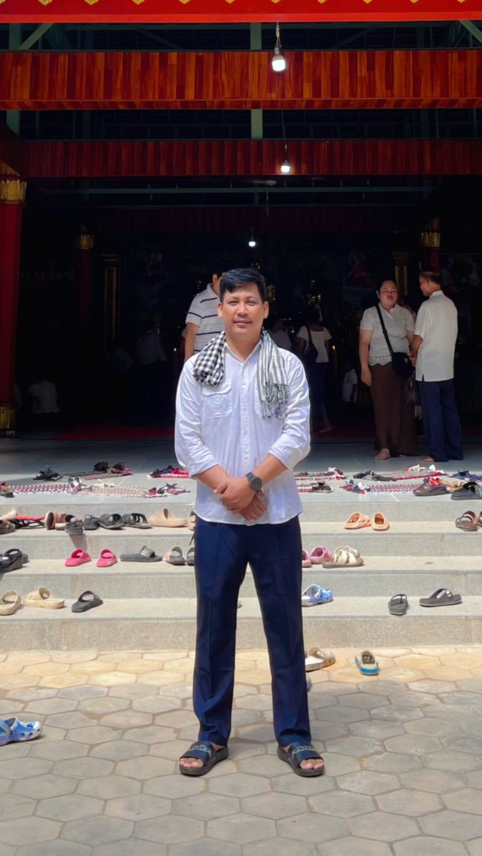 HomBorith's tweet photo. ចាស់ពេកគេច្រឡំថាតាអាចារ្យហើយ😋 https://t.co/p2hCwi4cKv