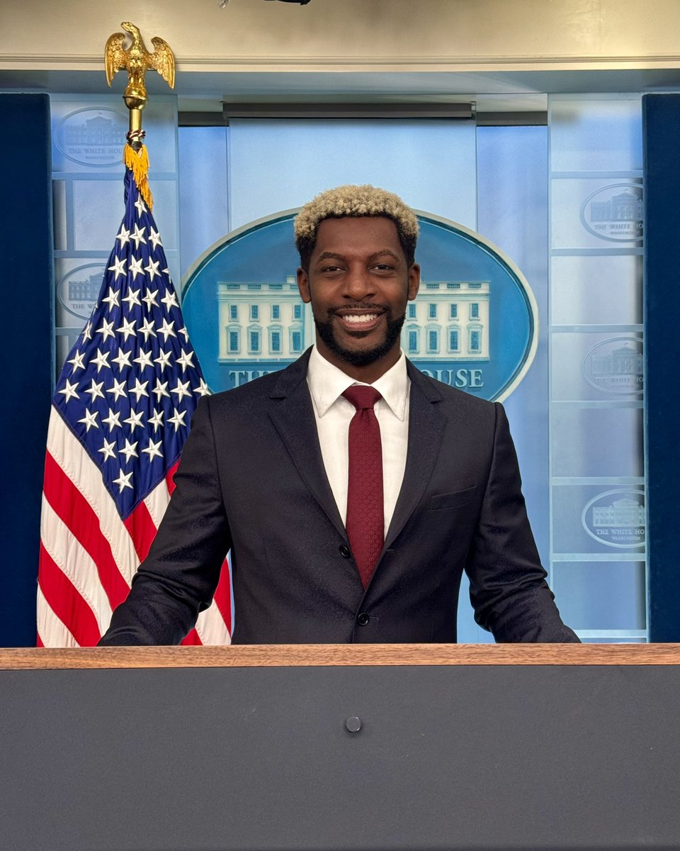 XAVIAER's tweet photo. I am a 29 year old black man who will be voting Republican up and down the ballot in California (then fleeing to Florida) https://t.co/0u9Jlsyxpw