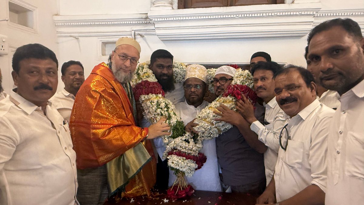 aimim_national's tweet photo. AIMIM President Barrister @asadowaisi Sahab ki maujoodgi mein Janab Syed Ghulam Ahmed Sahab ko Karimnagar, Peddapally aur Sircilla Zile ka District President aur Janab Mohammed Atheef Urf Atina Sahab ko Karimnagar Town (Karimnagar Municipal Corporation area) President muqarrar kiya gaya.

AIMIM Party dono zimmedaran ko unki nayi zimmedariyo'n ke liye mubarakbad pesh karti hai aur umeed karti hai ki wo apne muqarrar kiye gaye ilaaqo'n mein party ko mazeed mazboot karne aur awaam ki khidmat ke liye puri mehnat aur lagan ke saath kaam karenge.