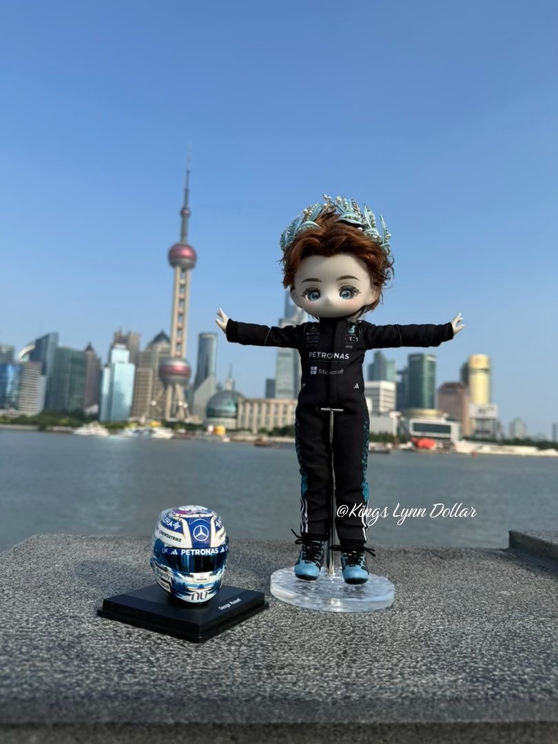 kurihamari77859's tweet photo. You can copy the idea, but you can’t copy the love for George or the creativity behind it. 🩵

Another fan-made gift! A 63s from China spent 6 months making this BJD doll for George.

Today, Carmen received it and passed it on to George. 🩵 https://t.co/rJvw71vqSQ