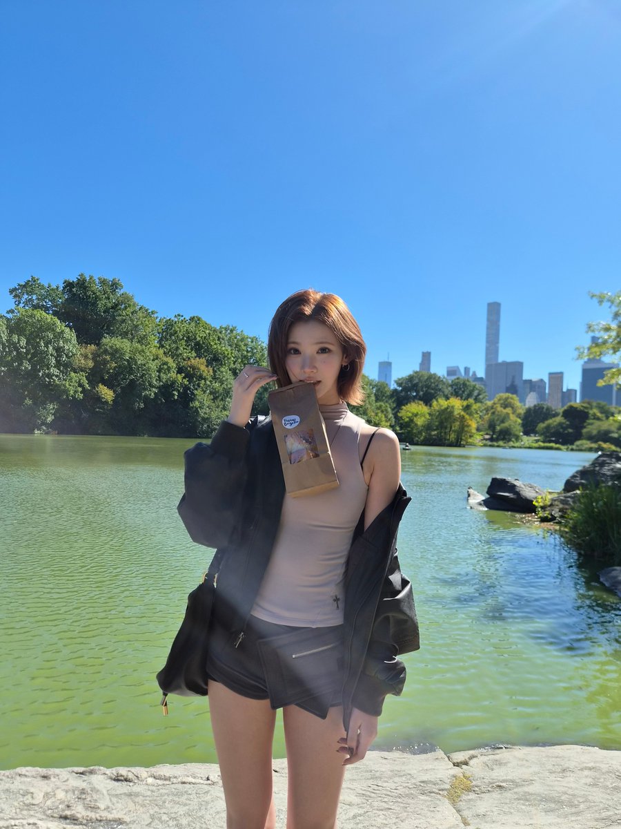 H2H_INA's tweet photo. 261008 #JIWOO weverse post

📍Central Park

#Hearts2Hearts #하츠투하츠 #H2H
@Hearts2Hearts https://t.co/TAEAs4Oyuf