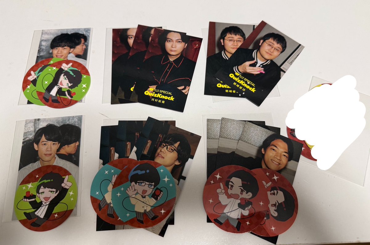 q__j__a__'s tweet photo. 【譲】画像参照

【求】ymmt 上から優先度高
・コラボカフェ名場面キーホルダー2026C
・2025TDCステッカー(通常、ホロ)とタロット関連
・十字路ソロフォトカード
・つながるチャーム
・10周年ステッカー

大阪市内にて手渡しもしくは郵送希望
異種可なのでお気軽にお声がけください

 #QKグッズ交換中 https://t.co/VWMif8yRLk