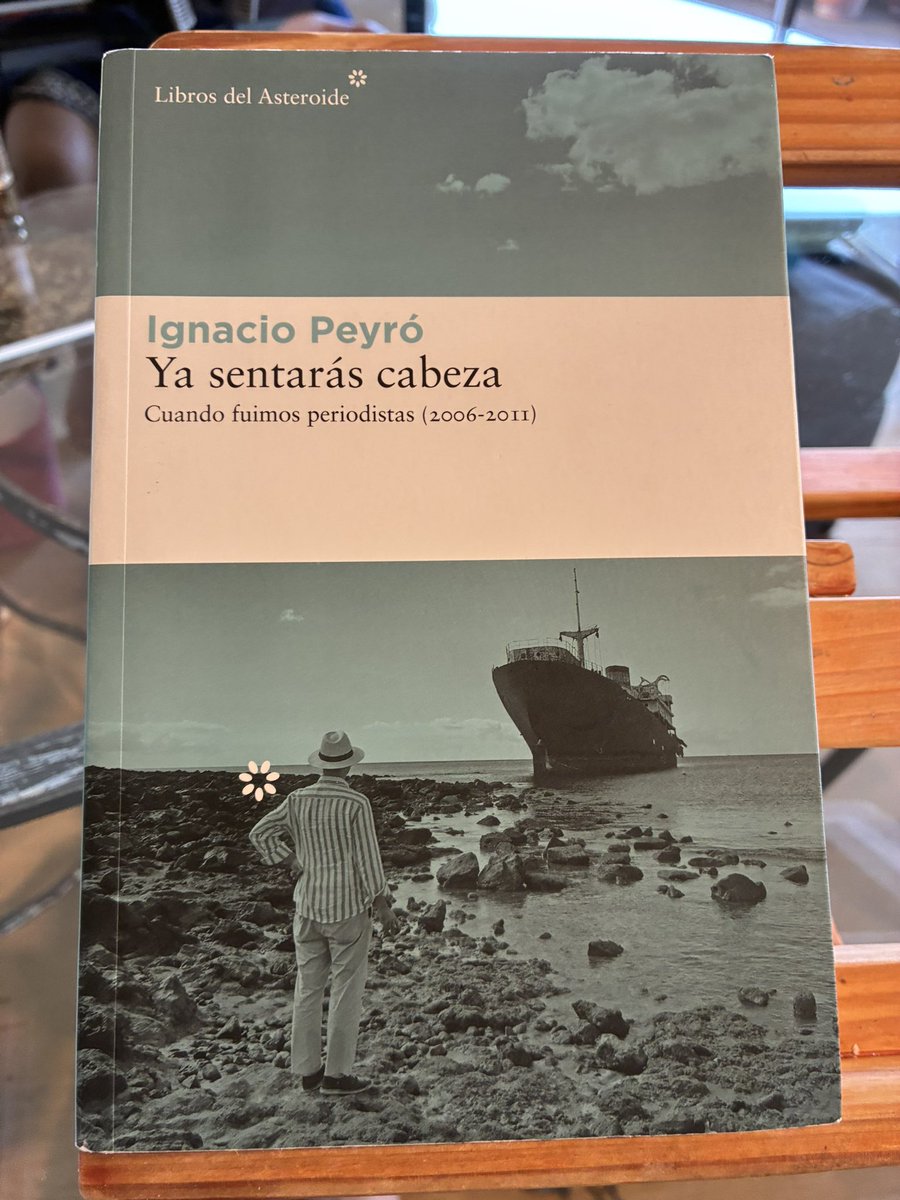 brendamarting's tweet photo. Hay cinco personas de cuyo criterio me fío 100%.  

Si una de ellas dice “Bren, léete este libro” yo no pierdo tiempo en leer reseña alguna, me lanzo directa sabiendo que será un acierto.

Eso me dijo una de ellas la semana pasada. 

Allá vamos @ignaciopeyro!

Salud y Sonrisas. https://t.co/HeQTzOSSOV