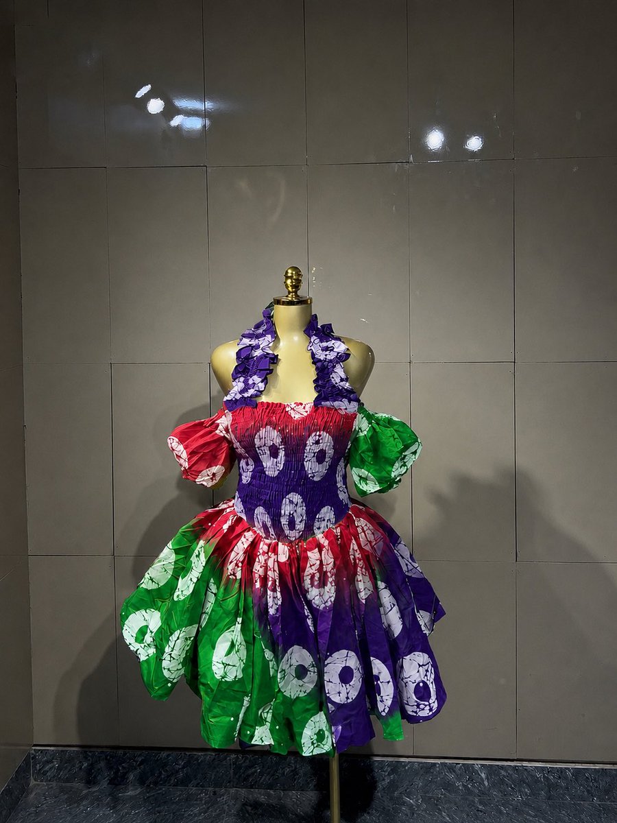 yay_tunes's tweet photo. Short Gown 
Was 14k 
Now 12k ✅
Size 10-18 https://t.co/JZVizPAUF6