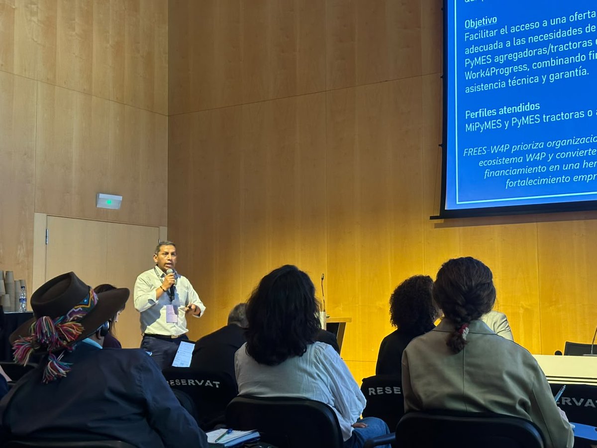 CODESPA's tweet photo. Un año más, el equipo de CODESPA está en Barcelona, en el encuentro anual de #Work4Progress de @FundlaCaixa Compartimos lo que aprendemos con emprendedores de Perú y Colombia, y escuchamos al resto de la red en India, Mozambique y Ghana 🌍 https://t.co/F9dH0PSl9W