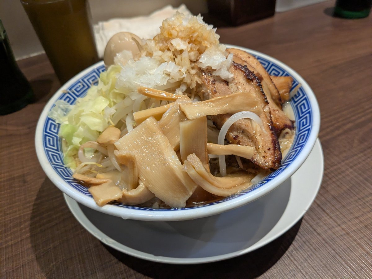 mororinun's tweet photo. 友達と二郎だよ https://t.co/OivBCcIzYA