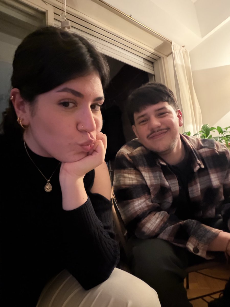 ChiaraGhegin's tweet photo. La felicidad está en ver a tus amigos la mayor cantidad de días a la semana 🤍🤍 https://t.co/4SDIA1ksl5