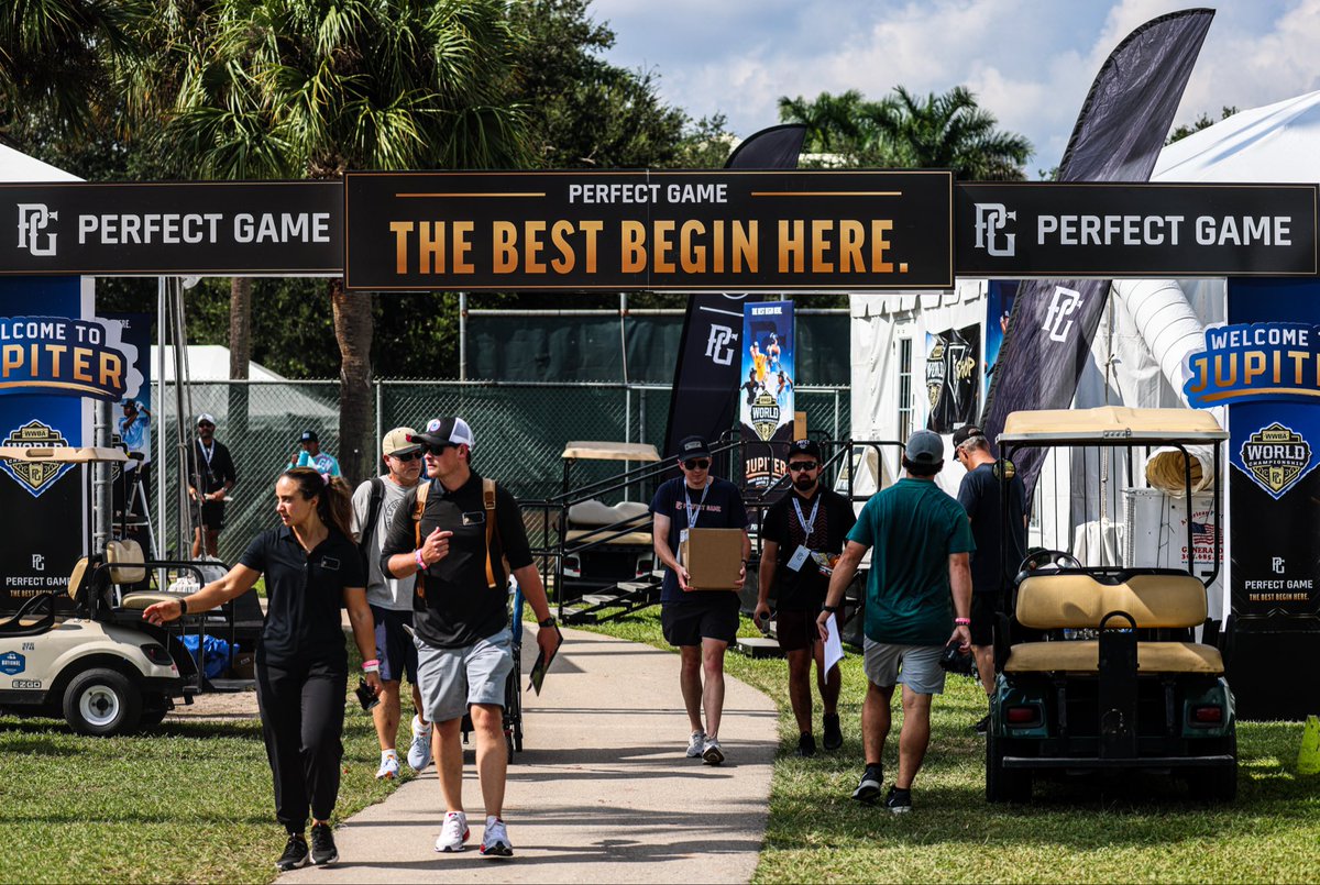 SkillShow's tweet photo. Sights from Day 1 in Jupiter 👀📸

#perfectgame #jupiter #showyourskills #WWBAWorlds https://t.co/HqNtJBplYp