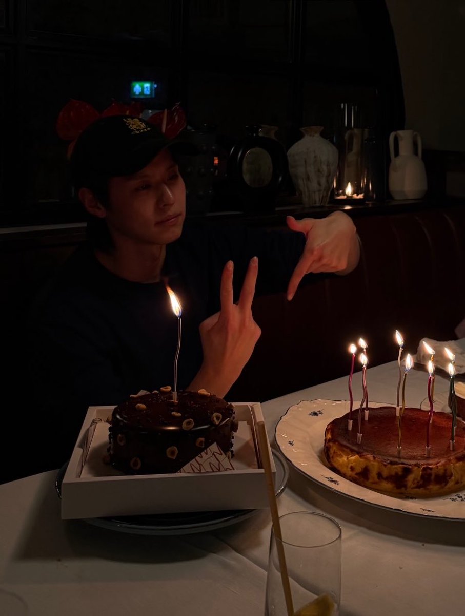 tweetyskn_'s tweet photo. เด่กชายผู้ที่มีความสุขที่สุดดดดด 🥟🎂⭐️

Happy 27th BILLKIN Day
#BILLKIN27thEdition https://t.co/gLW29PbX7l