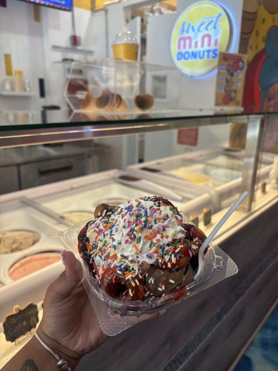 dijaneyysworld's tweet photo. 🍦❤️🍩 https://t.co/6kmWDjRUYZ