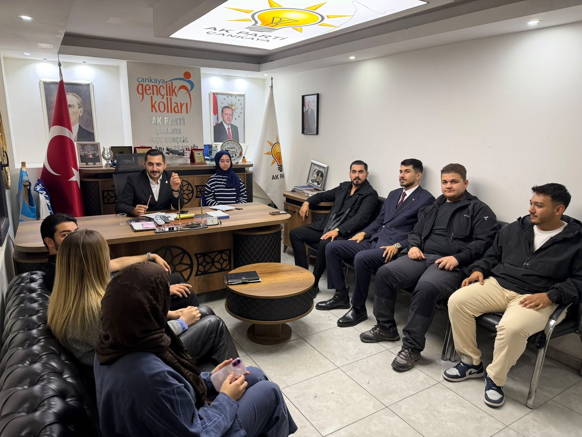 akcankayagenc's tweet photo. Haftalık Olağan Yürütme Kurulu Toplantımız İlçe Gençlik Kolları Başkanımız Muhammed DUMAN başkanlığında gerçekleştirilmiştir. 

Toplantımız hayırlara vesile olsun. https://t.co/o1KJGnTybL
