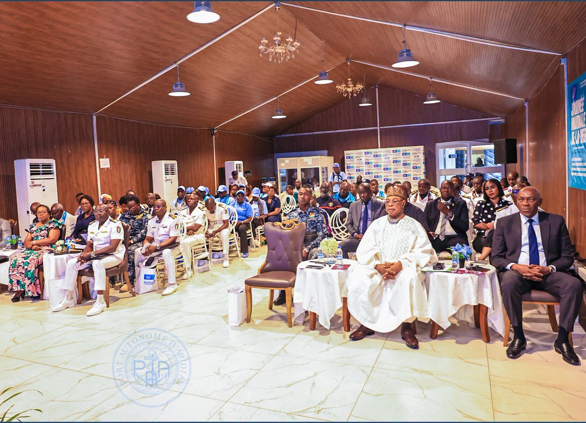 PortAbidjan's tweet photo. 𝐋𝐄 𝐏𝐀𝐀 𝐏𝐑𝐄𝐍𝐃 𝐏𝐀𝐑𝐓 𝐀̀ 𝐋𝐀 𝐂𝐄́𝐋𝐄́𝐁𝐑𝐀𝐓𝐈𝐎𝐍 𝐃𝐄 𝐋𝐀 𝐉𝐎𝐔𝐑𝐍𝐄́𝐄 𝐌𝐎𝐍𝐃𝐈𝐀𝐋𝐄 𝐃𝐄 𝐋𝐀 𝐌𝐄𝐑 𝟐𝟎𝟐𝟔 https://t.co/FVLFwKPzm2