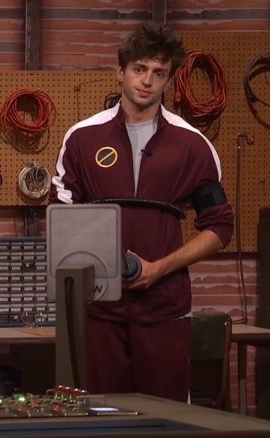 stillwith_jjk7's tweet photo. Drew if you see this you need to wear this color more often #bb28 https://t.co/lMYn6E8Bvh