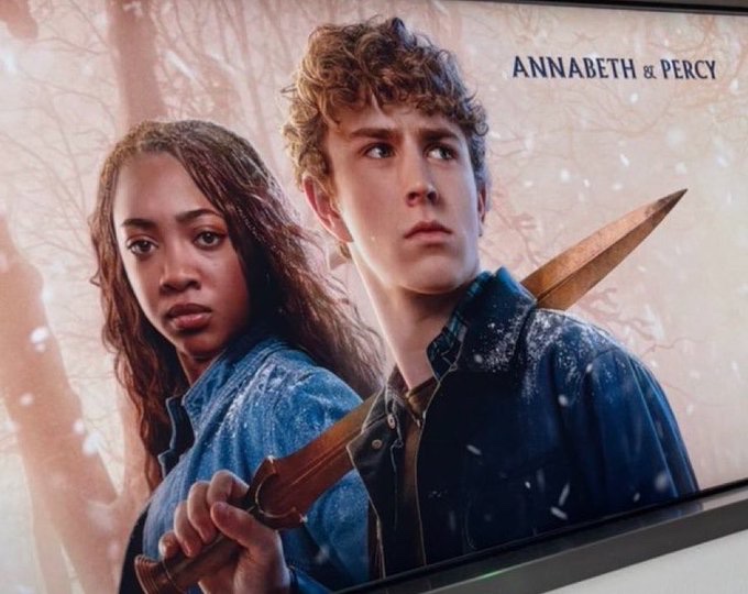 Eptm95's tweet photo. @netflix having 2 of the most legendary couples 🤌😌 https://t.co/pqwHppRNAz