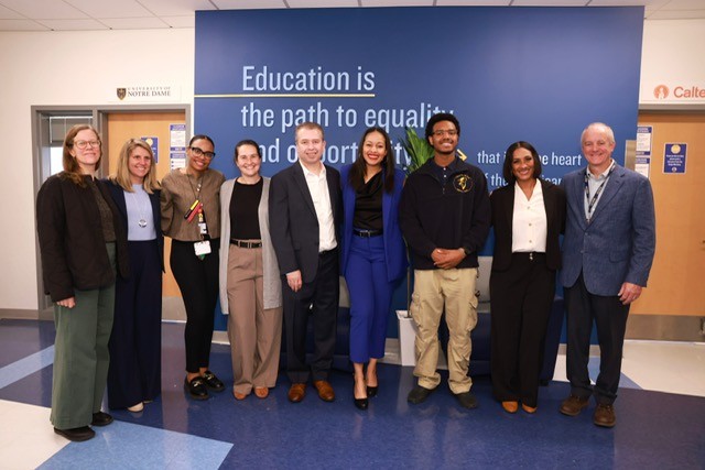 mass4charters's tweet photo. AP scores above the state average. Calm halls. Engaged classrooms. Commissioner Pedro Martinez saw it all at Roxbury Prep and wants to bring their practices to more schools! That's how public education gets better: what works in one school doesn't stay there. #EdThatAddsUp https://t.co/KPLbgg63v0