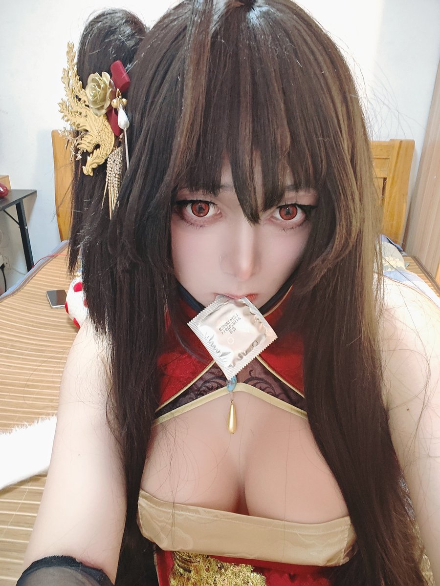 takaotakaotaqwq's tweet photo. 突然发现这样叼着套套拍出来很有感觉 #男娘 https://t.co/t4WmOZtkAB