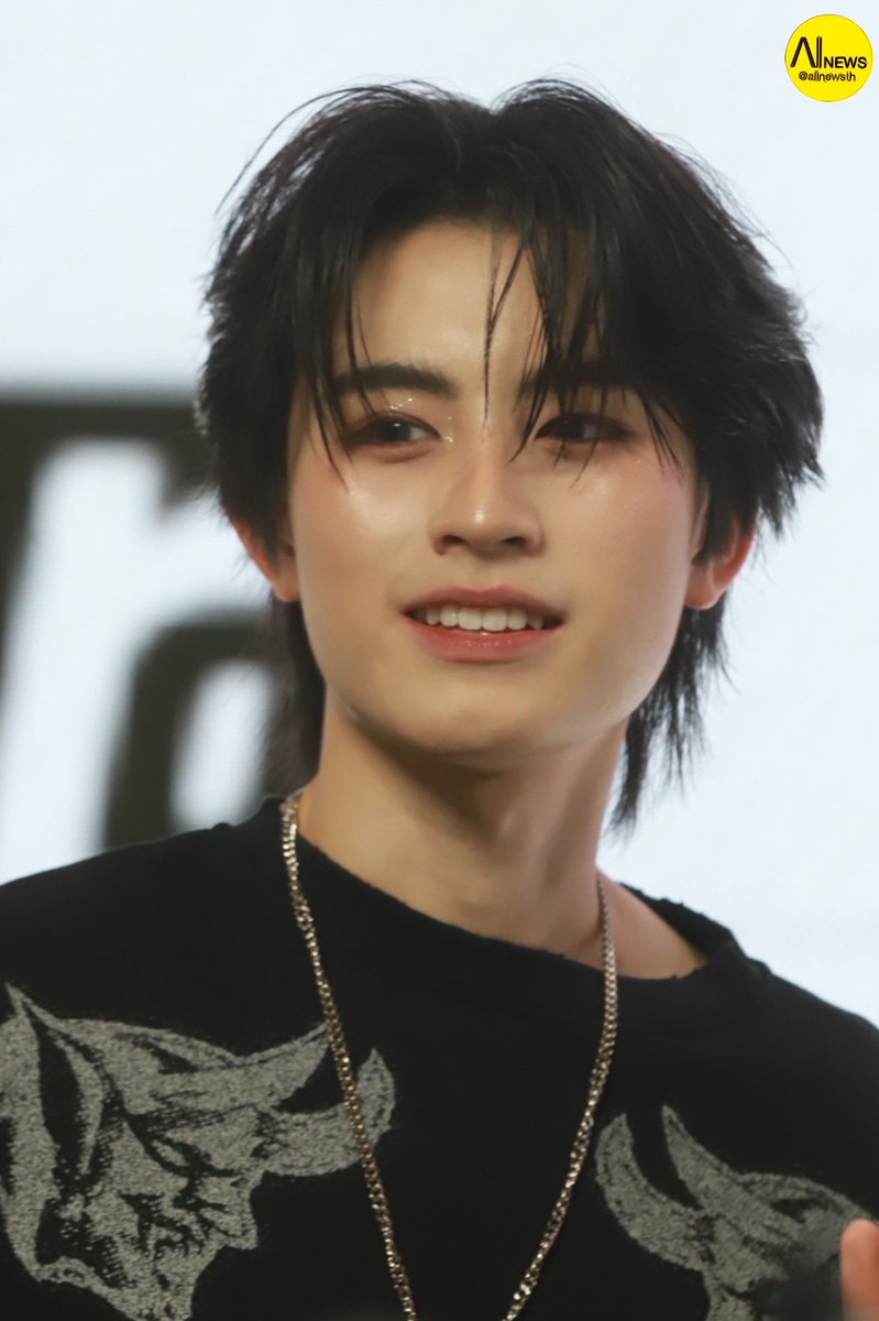 AllNews_th's tweet photo. #PHUTATCHAI #AAashirakorn 
 ‘BUS’ ช่วงสัมภาษณ์ ในงาน SONRAY SHOWCASE 2026

#SONRAYSHOWCASE2026
#BUSbecauseofyouishine https://t.co/ffITkMwpaB