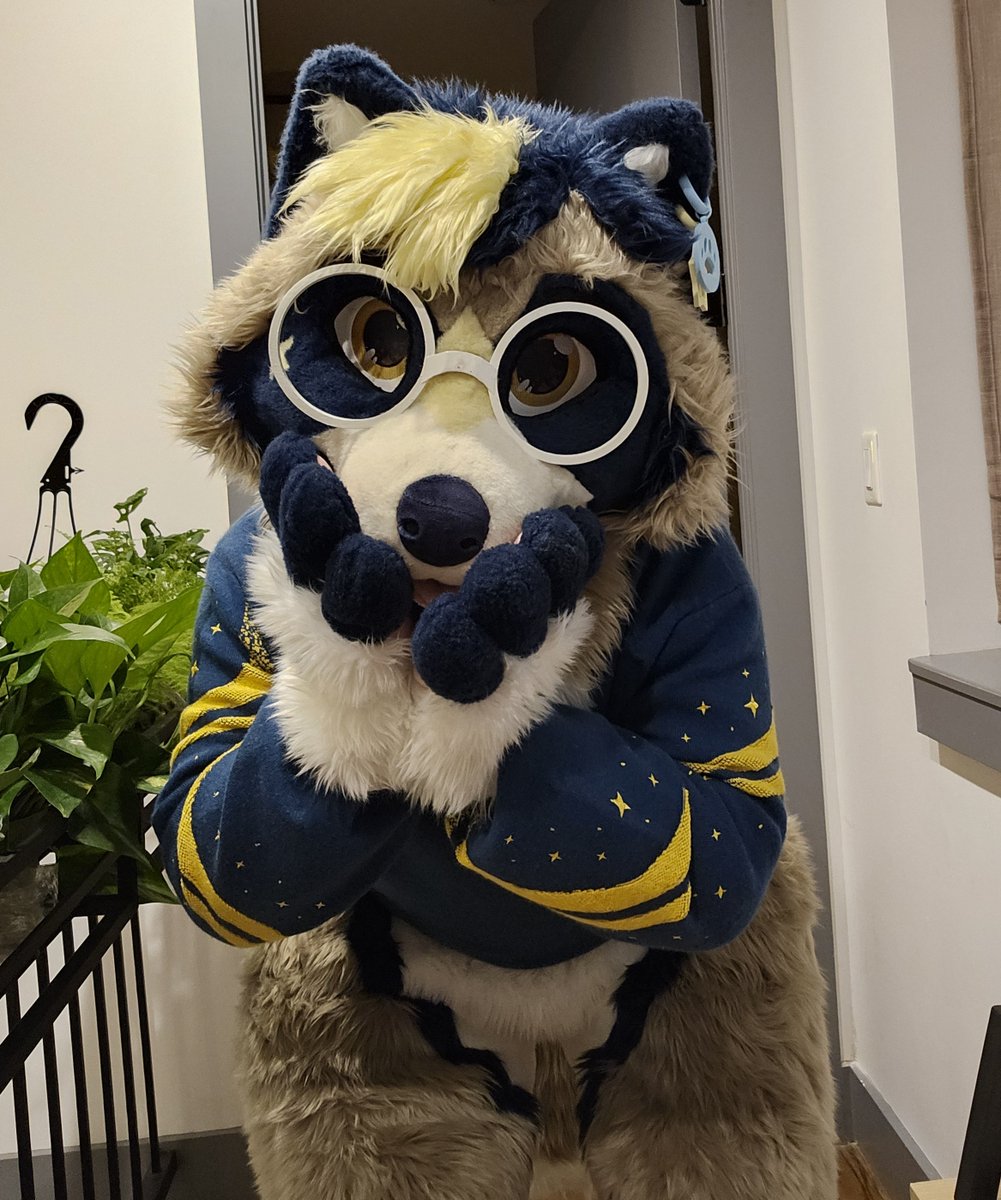 tangowhiskeyart's tweet photo. emotions outta wack but still feelin pretty~ https://t.co/qnRebJ0IRa