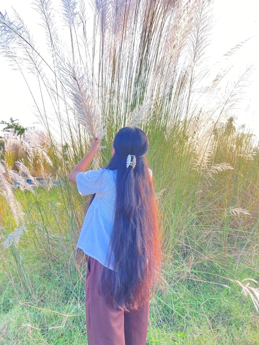 Swethalove74's tweet photo. Long hair love 

#longhair #hairlove #virałpost https://t.co/KB3Fq7fiCk