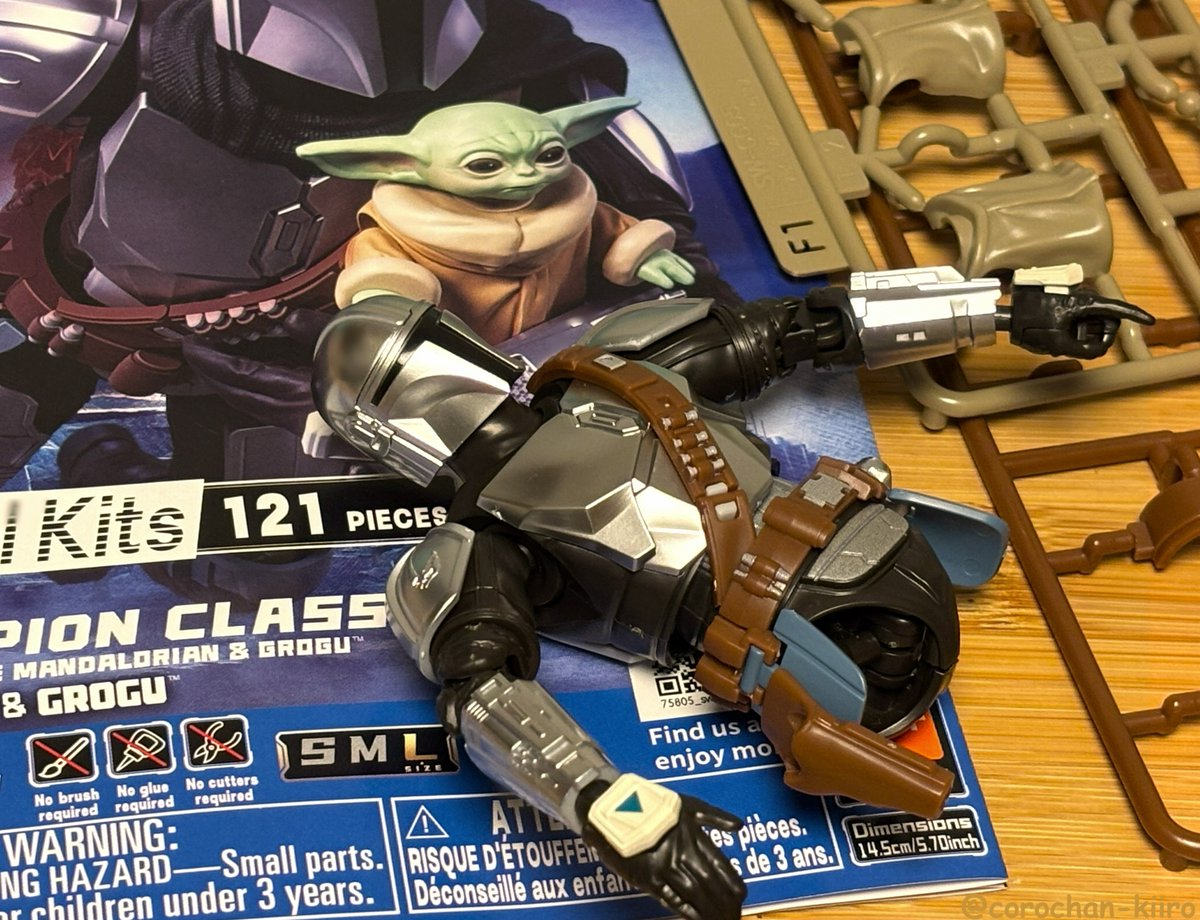 corochan_kiiro's tweet photo. ブロッキーズ届いた！ディンから始めたんだけど、胴の関節部分がなかなか入らなくて手こずった🥹明日完成させよう https://t.co/6IeWhrsol3