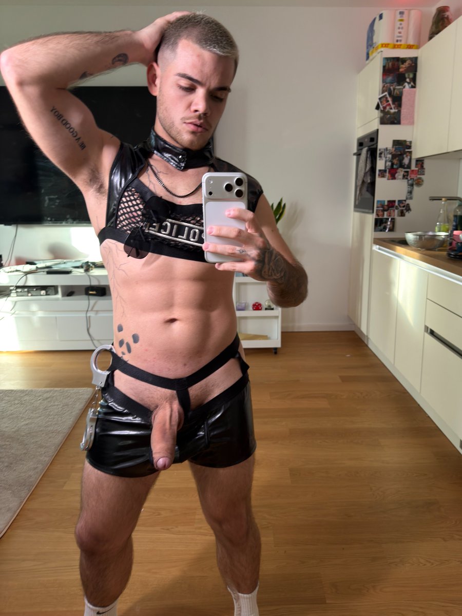 MasterOnTwinks's tweet photo. YOU ARE UNDER ARREST👨‍✈️

Get ready to do everything I tell you.

Your punishment will depend on how obedient you are.

https://t.co/A5pDNdvVbp https://t.co/K9e6YDCYup