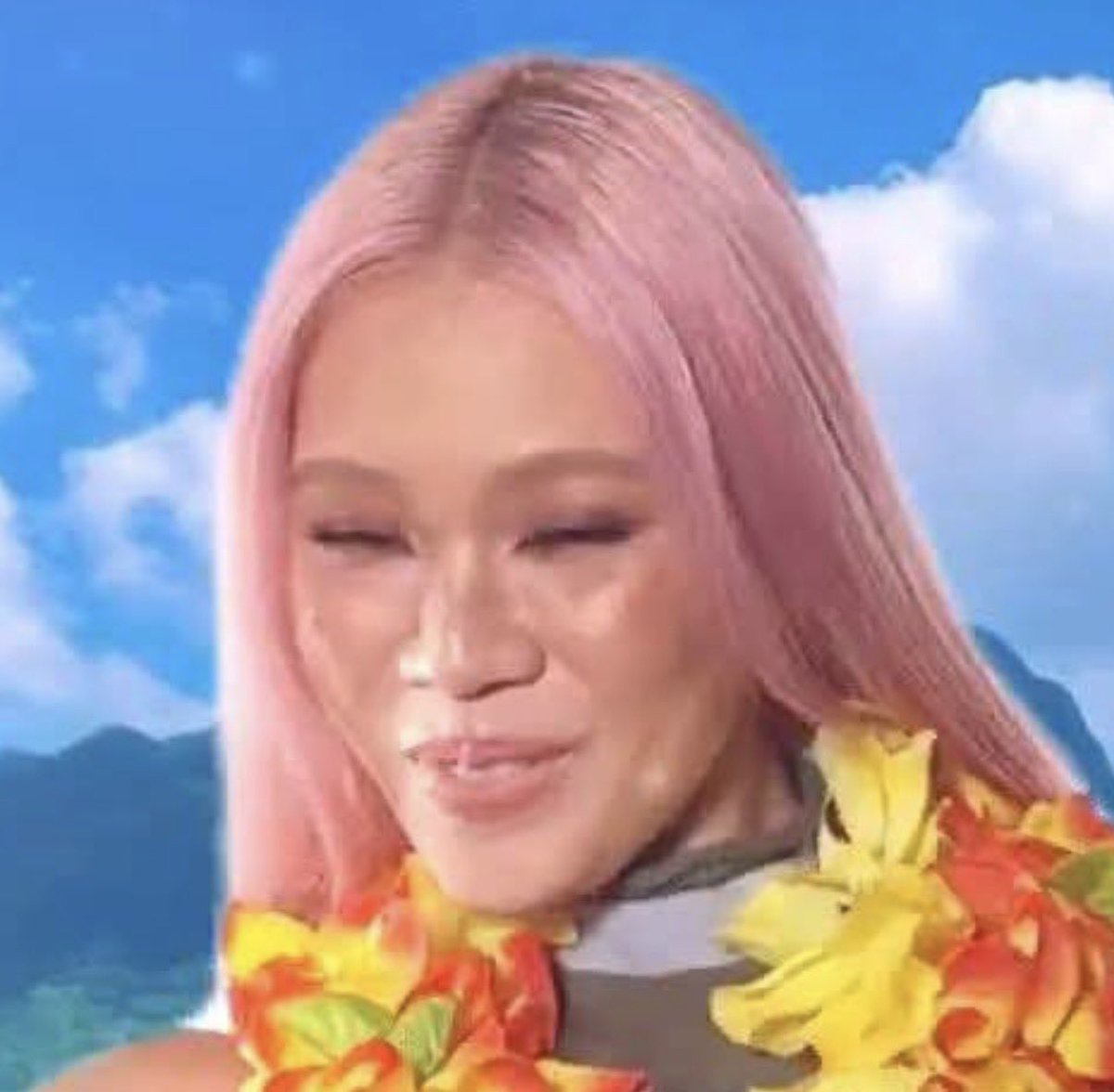 Yxelagyba's tweet photo. @ferkmaru @itgrljnkim galit na galit ikaw ba si staku? ahahahahahah so maganda to sayo? di naman kelangan walo sila kasi kaya na ng pito yun eto wala panget lang 🤣 https://t.co/aFlA51iEVi