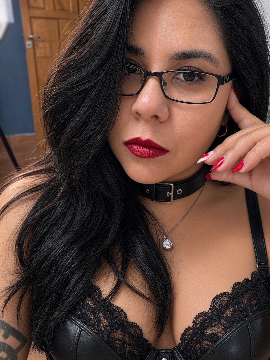 RoSweetGirl's tweet photo. I decide who gets close.
This is just a taste…
The rest is only for those who know how to obey.
Link in bio. 🔥

#OnlyFans #Femdom #Obey #Submit https://t.co/iqg3DXjQq5