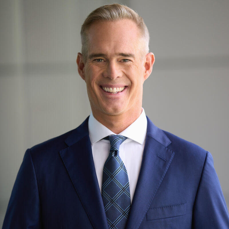 dwtsreport's tweet photo. ‘Monday Night Football’ Announcer Joe Buck to guest judge for #SuperBowlNight on ‘Dancing with the Stars’ #DWTS 🪩🏈 https://t.co/AhCC0ooDMW