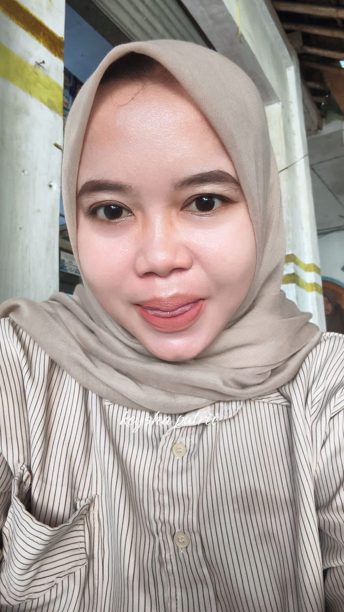 KeysaPutriyz55's tweet photo. Emak emak pesbuk pengen gabung hehe https://t.co/moeiOSxKyg