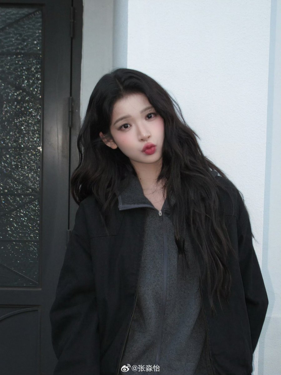 nvdrama_'s tweet photo. miaoyi, your own makeup is WAY better than this 🥲 https://t.co/5Z9iaNHd8Z