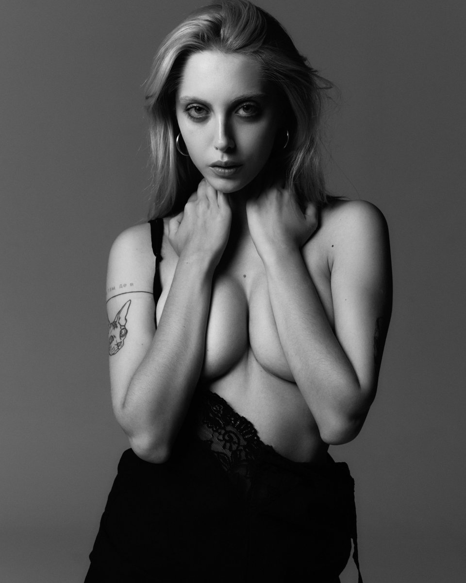 myfirstkilll's tweet photo. Perfect Alina https://t.co/6zBD73xIfh