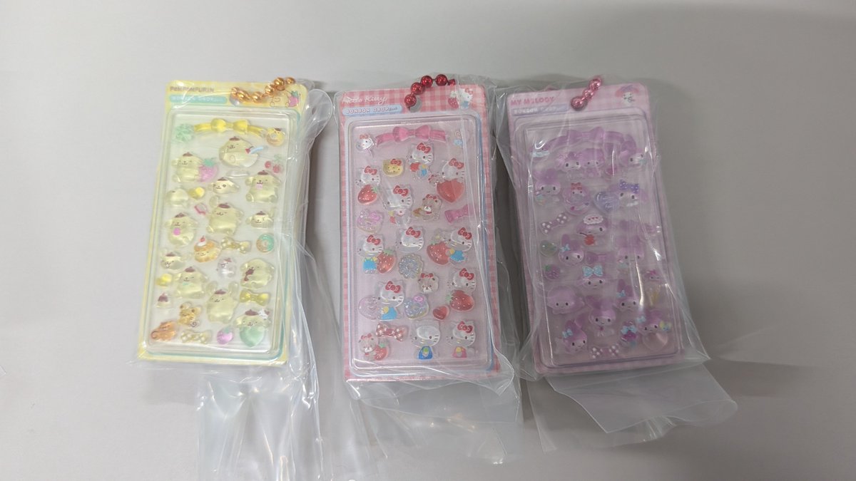 nyankowakaba's tweet photo. サンリオ めじるし ガチャ ボンボンドロップチャーム2 ボンドロチャーム

【譲】キティ、マイメロディ、シナモン、ポムポムプリン

【求】定価+送料
2枚目より抱き合わせ可能な方優先いたします🙇

福岡博多手渡しまたは郵送
お気軽にお声がけください。
固ツイより交換も可能です https://t.co/ewTn20Y1eR