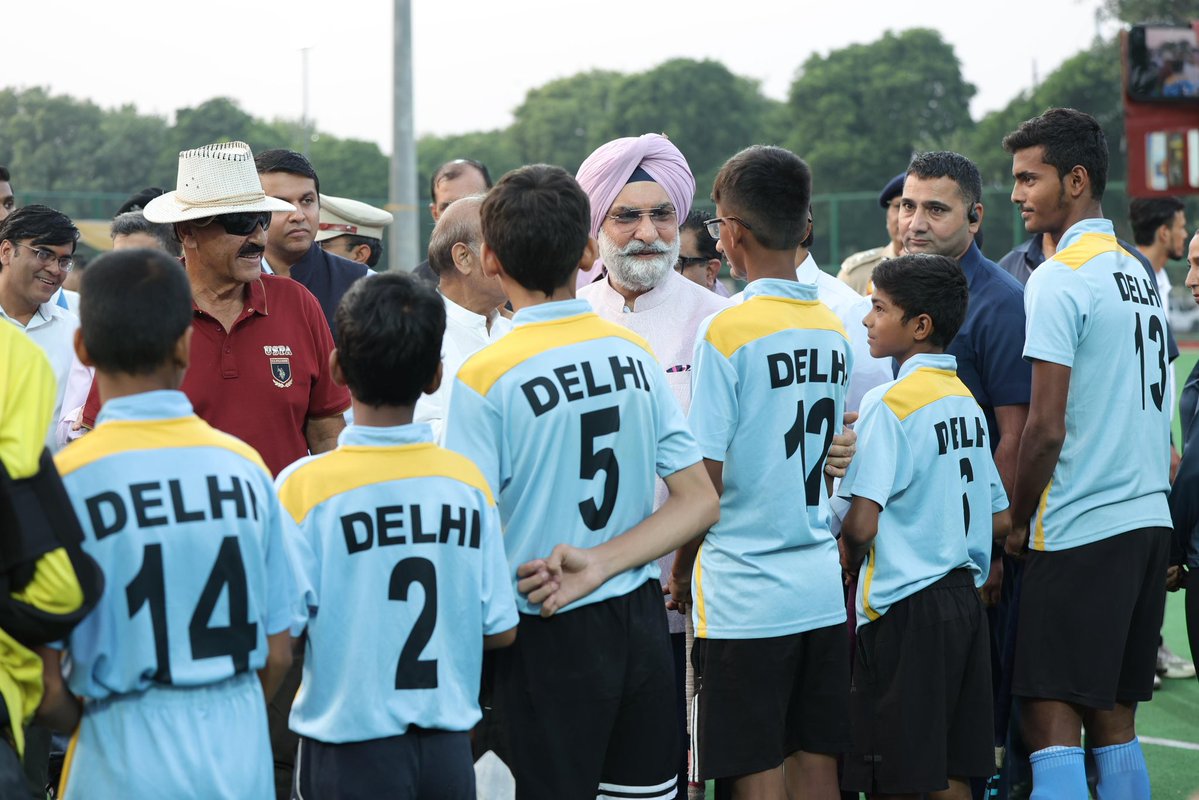 LtGovDelhi's tweet photo. Inaugurated the DDA Sports Cup (Hockey) at Yamuna Sports Complex today, with 16 schools participating, alongside MLA Shri @opsharmabjp Ji and DDA VC.

Discipline, Determination and Teamwork. Hockey embodies the spirit of Sport. 

Our focus is on creating  grassroots opportunities with world-class training facilities to nurture our young talent and enable them to excel at the local, national and global stage.

My best wishes to all the participating teams! 🏑