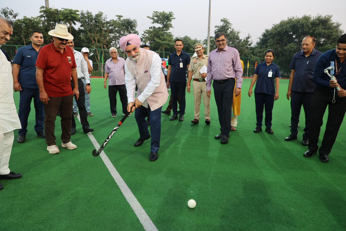 LtGovDelhi's tweet photo. Inaugurated the DDA Sports Cup (Hockey) at Yamuna Sports Complex today, with 16 schools participating, alongside MLA Shri @opsharmabjp Ji and DDA VC.

Discipline, Determination and Teamwork. Hockey embodies the spirit of Sport. 

Our focus is on creating  grassroots opportunities with world-class training facilities to nurture our young talent and enable them to excel at the local, national and global stage.

My best wishes to all the participating teams! 🏑