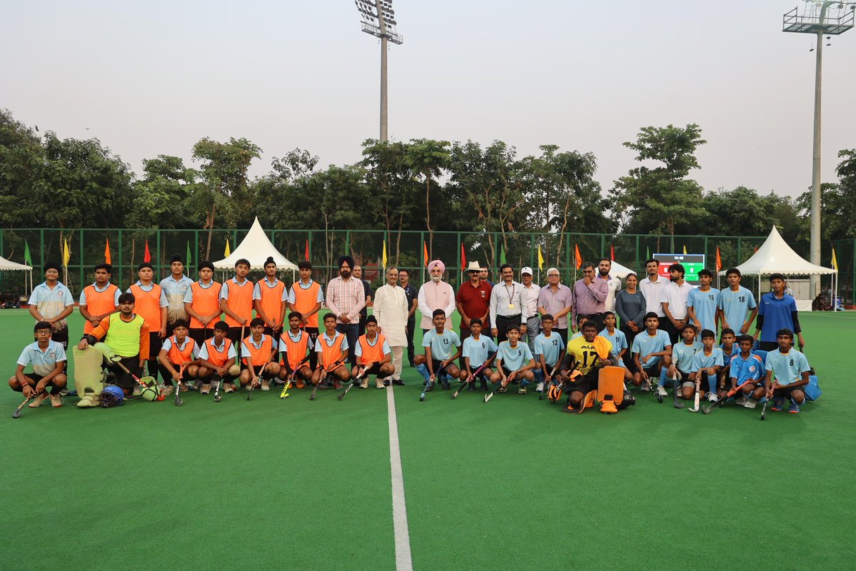 LtGovDelhi's tweet photo. Inaugurated the DDA Sports Cup (Hockey) at Yamuna Sports Complex today, with 16 schools participating, alongside MLA Shri @opsharmabjp Ji and DDA VC.

Discipline, Determination and Teamwork. Hockey embodies the spirit of Sport. 

Our focus is on creating  grassroots opportunities with world-class training facilities to nurture our young talent and enable them to excel at the local, national and global stage.

My best wishes to all the participating teams! 🏑