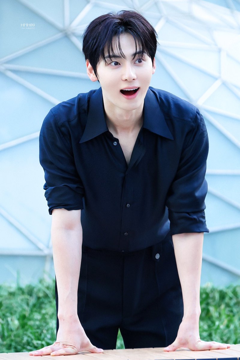 Kokia0702's tweet photo. #황민현 #ファンミニョン #HWANGMINHYUN 
   
                  😊                                  🤪 https://t.co/6VtAcdAU4x