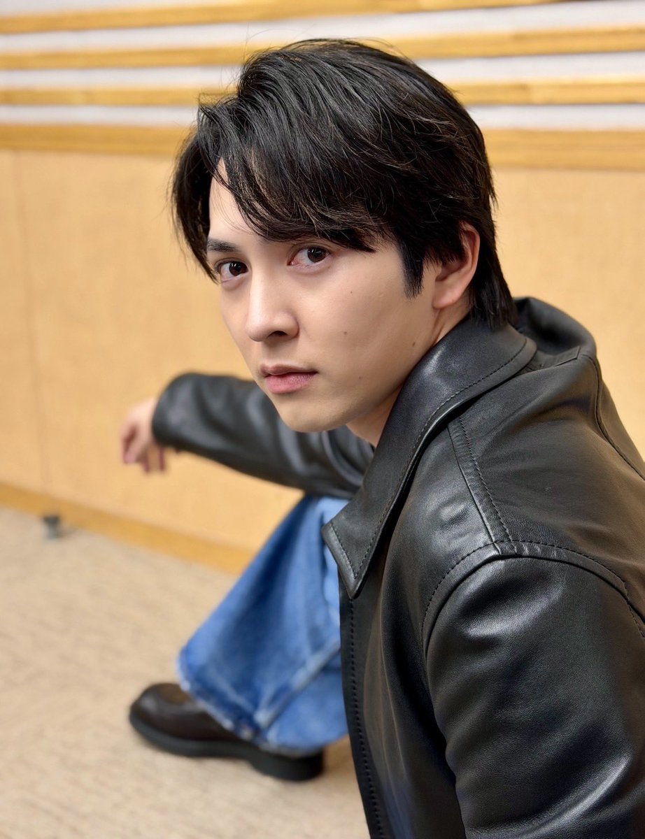 reco_thursday's tweet photo. ／
#吉田仁人 の #レコメン！
スタート🌟
＼

今日も3時間よろしくお願いします🙌
 https://t.co/UltUCFiJo0

Photo by やじD📸

📩 reco@joqr.net
実況は #レコメン でお願いします📱✨ https://t.co/oYPHYOQZal
