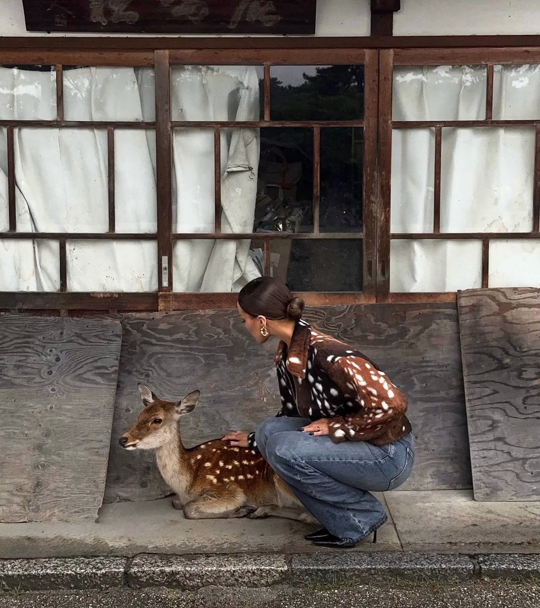true8_'s tweet photo. من الترند الان نقشة bambi اللي هو صغير الغزال 🦌 https://t.co/dORaczwjnx