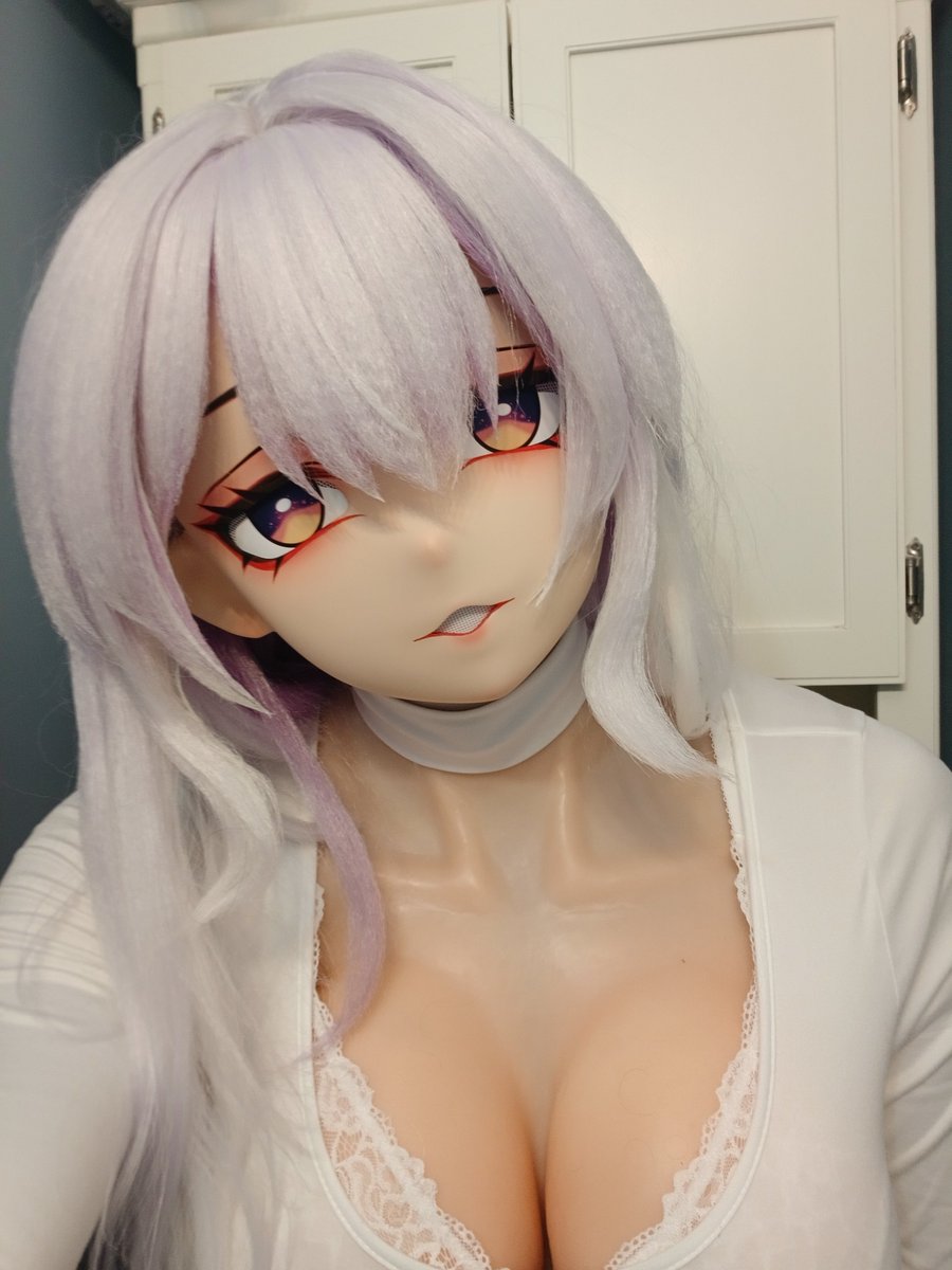 Renimasks's tweet photo. Hello... umm... hi 🫣

#doll #kigurumi #skinsuit #femalemask #skinwalker #asmr #masking https://t.co/SIlxyuD6Od