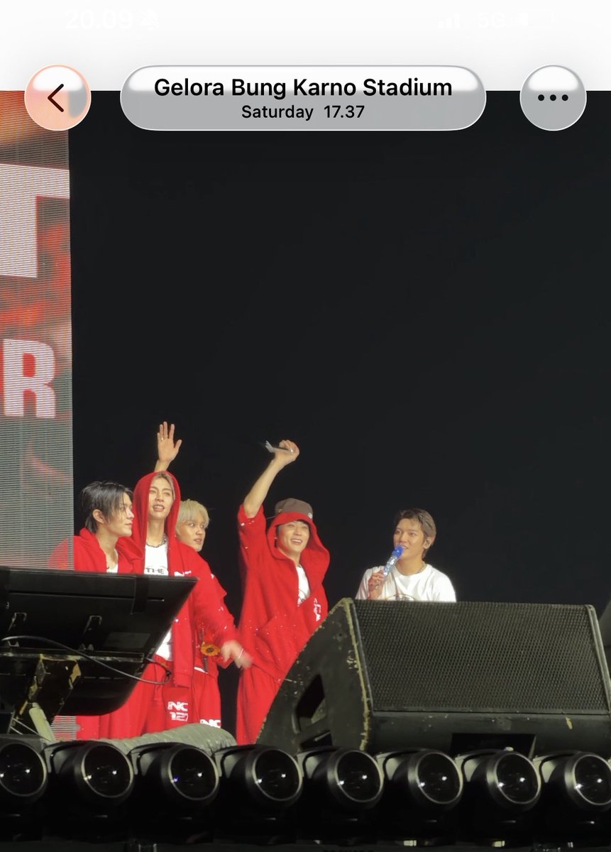 haevelle's tweet photo. cuma 11 menit, 17.37 selese konser, 17.48 udh mau mati screennya https://t.co/abJmNXbrVB