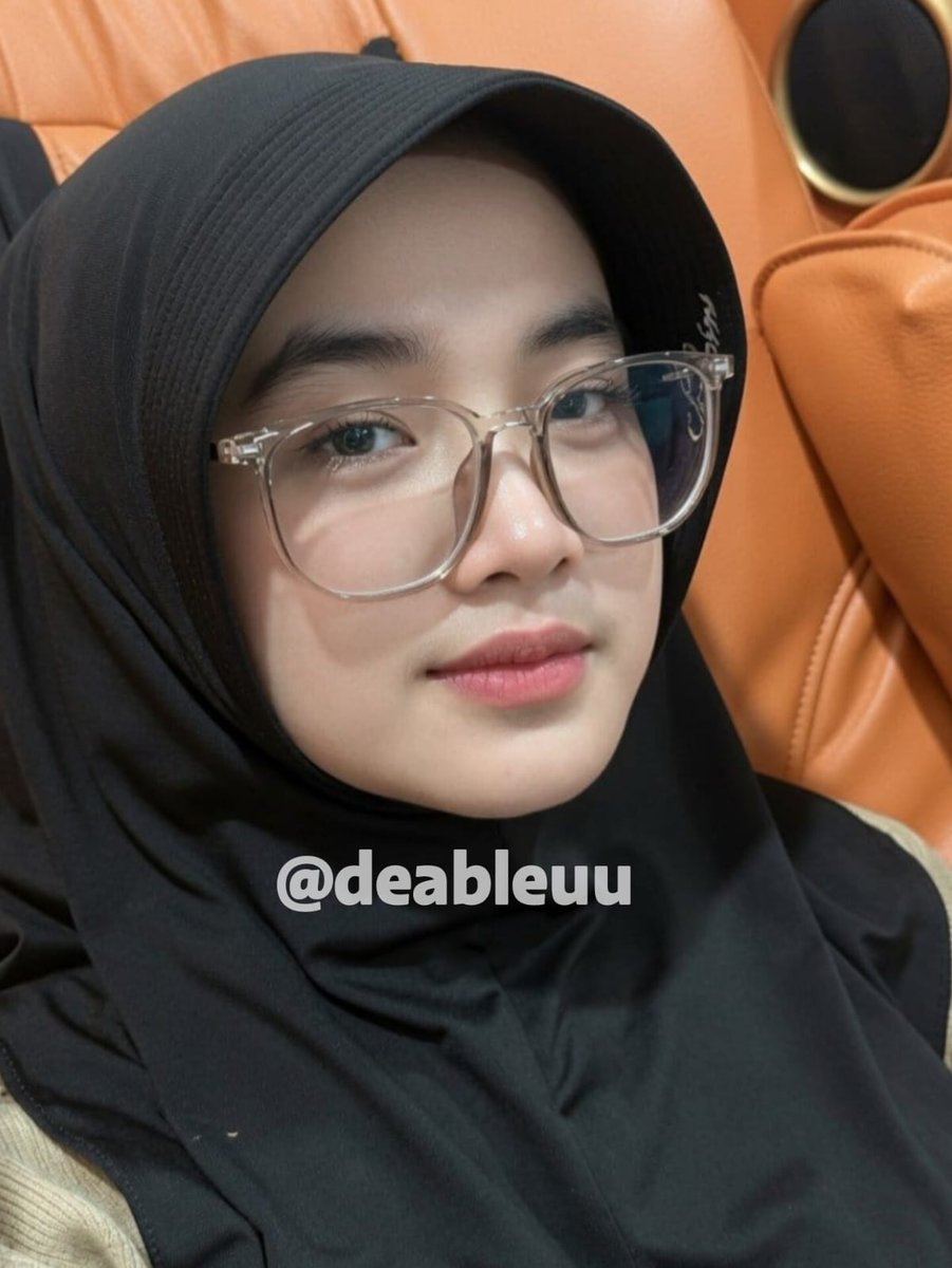 deableuu's tweet photo. keliatan banget masih newbie
https://t.co/4hHjIdDWKa https://t.co/mvb3RpdsAL