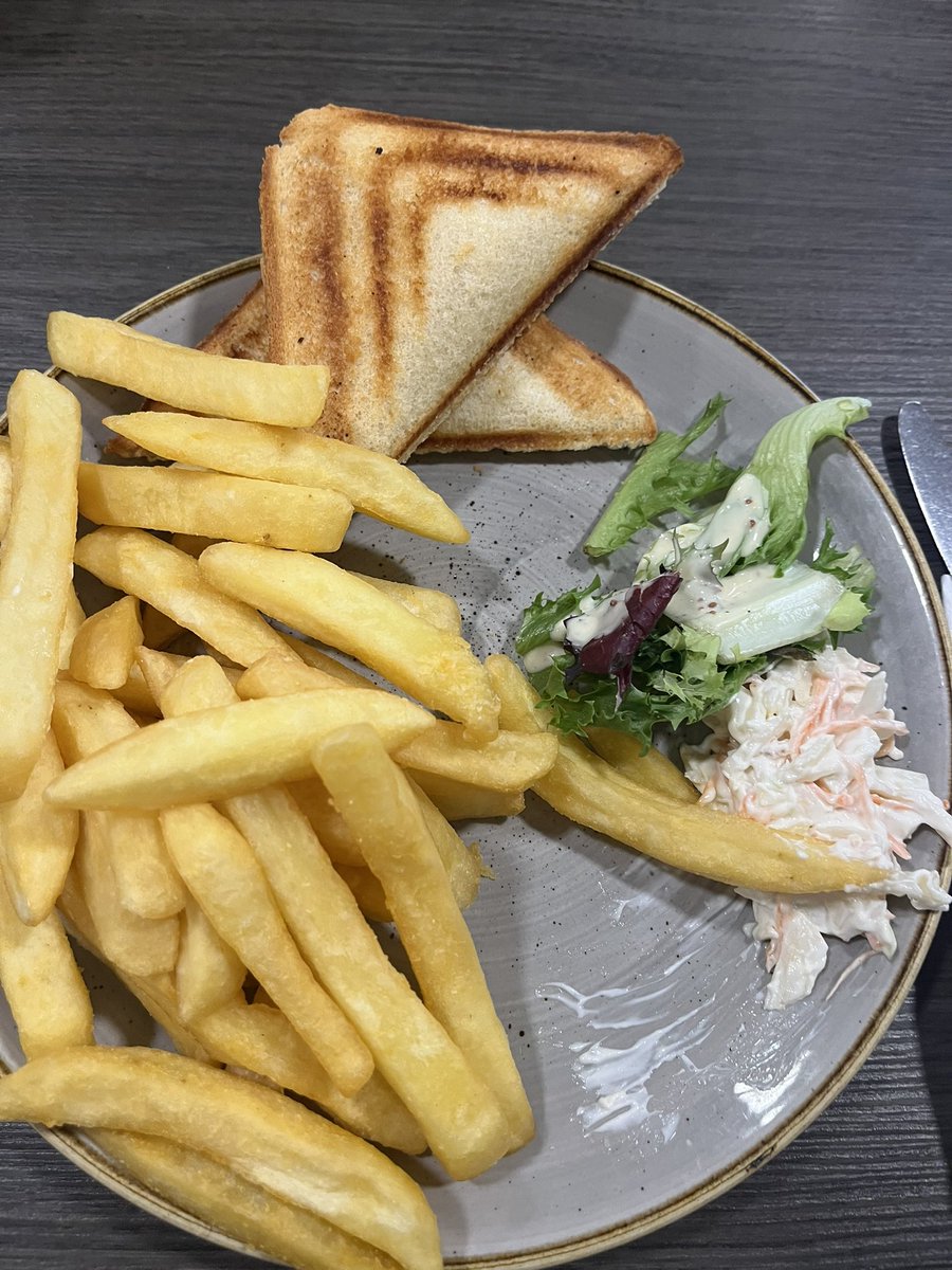 Starvefies's tweet photo. Sorry edtwt I am fat ❤️ https://t.co/2npU5jWaU0