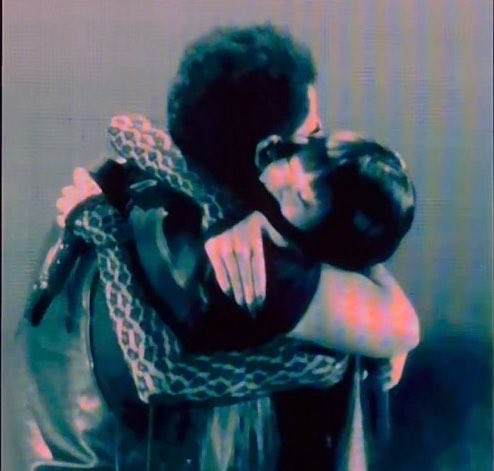 jennschanelbag's tweet photo. i feel very strongly about their bond https://t.co/yJofKw0pTt