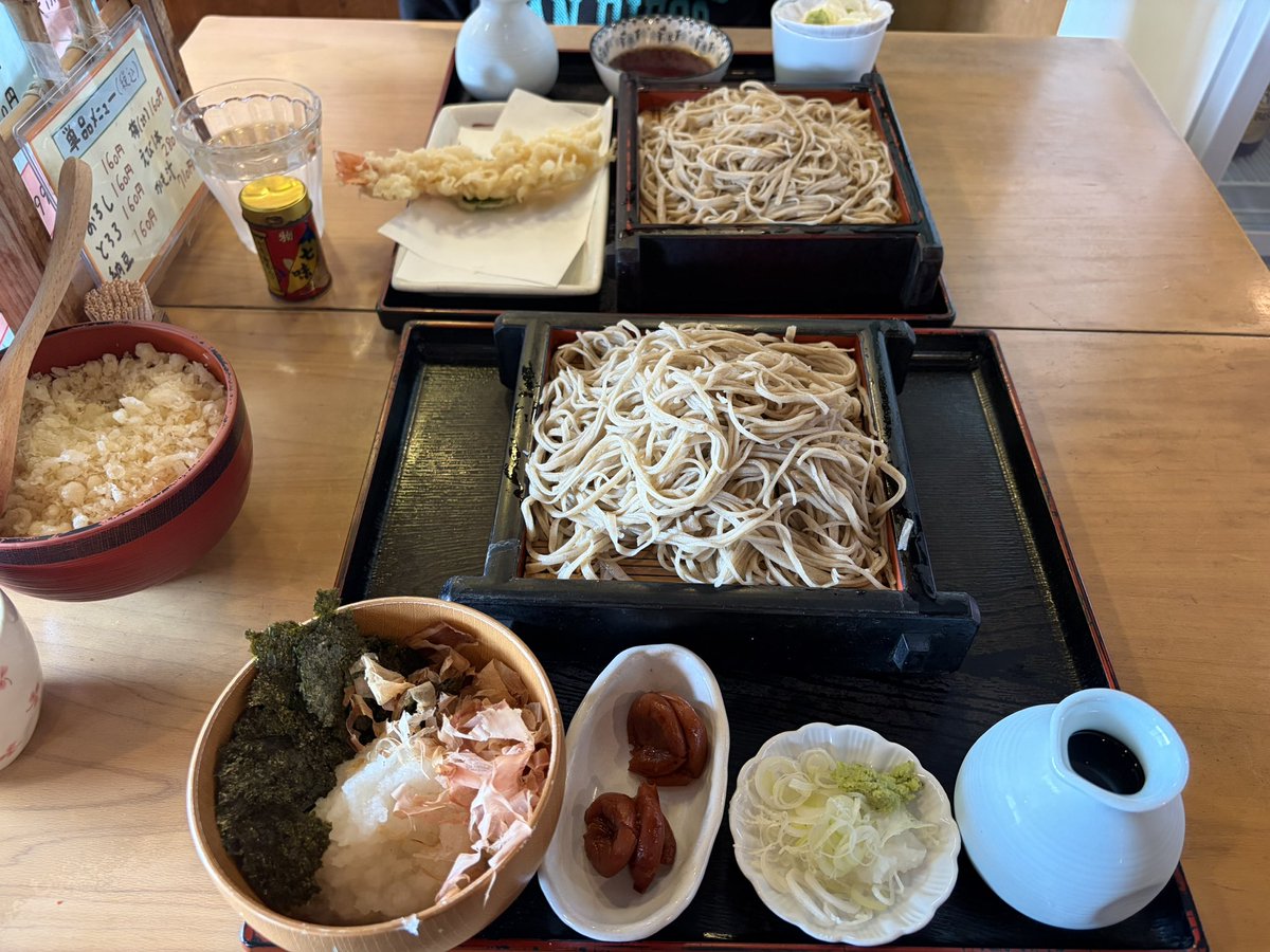 ume5515nya's tweet photo. 月曜日は振替休日の息子と蕎麦活😚🧡
赤ちゃんの時から通っている馴染みのお店に。
13歳になったばかりの息子。
蕎麦湯までしっかり味わってました💕🤭 https://t.co/LFWmpAYKyA