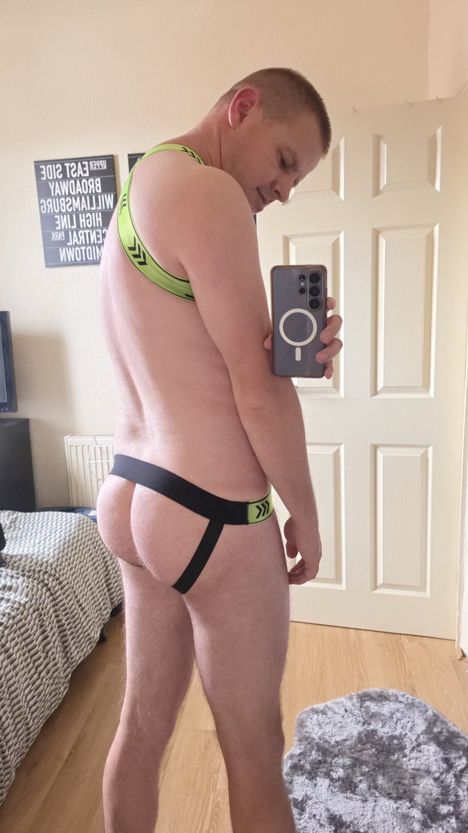 ANaughtyOne's tweet photo. #thirstythurday 😈😈 fuck I need bending over 

#jocktober #gayjock #gayharness #gayunderwear #gayfetish #gaybottom #gayvers #gaytop https://t.co/l44BCQ2RMs