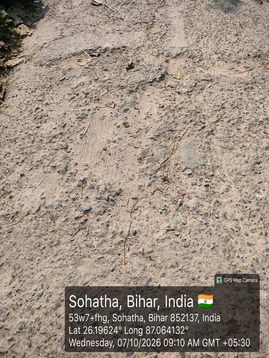 itzsmith44's tweet photo. @samrat4bjp @BiharCMQRT 
सड़क जगह जगह टूट गई है और पूरी सड़क की पुनर्मरम्मतीकरण की आवश्यकता है @RCD_Bihar @dm_supaul https://t.co/qvgnXCeMrE
