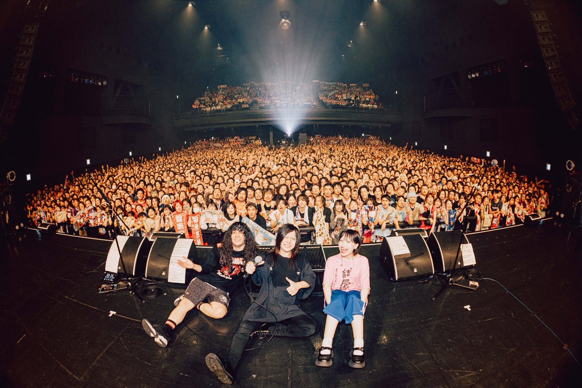 yabaT_aribobo's tweet photo. 大阪 #マジタンツアー

ヤバTの結成地！わいの地元！
楽しいねえ幸せやねえという気持ち！
大阪声でかくておもろい楽しかったーーー
幸せやーーーーーーーーー

photo by @__tpwbo https://t.co/cqlWoCUCFM