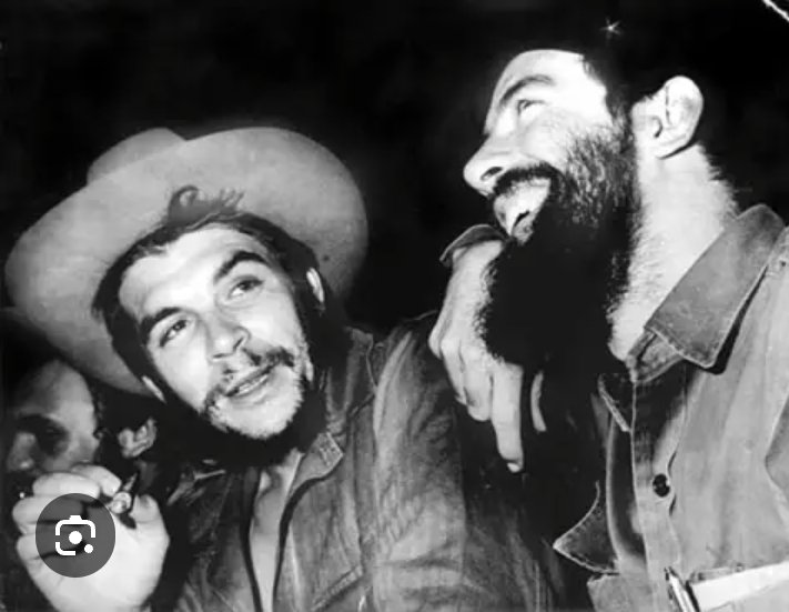 Alb_Llo's tweet photo. Ché Constituyó por sus virtudes lo que puede llamarse un verdadero modelo de revolucionario». Fidel https://t.co/qByAUMcbB2