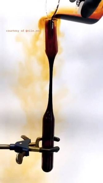 MaceOnAir's tweet photo. @WorldWarPoo Ts look like bromine https://t.co/lpQigFiviv